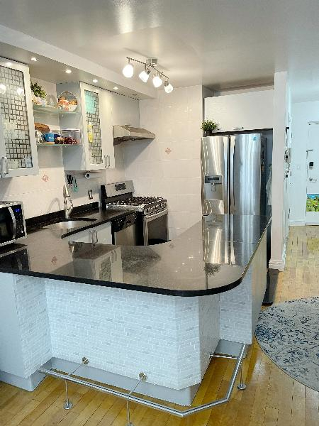 布鲁克林好学区 屋主自售 两房两卫Condo 布鲁克林好学区 屋主自售 两房两卫Condo