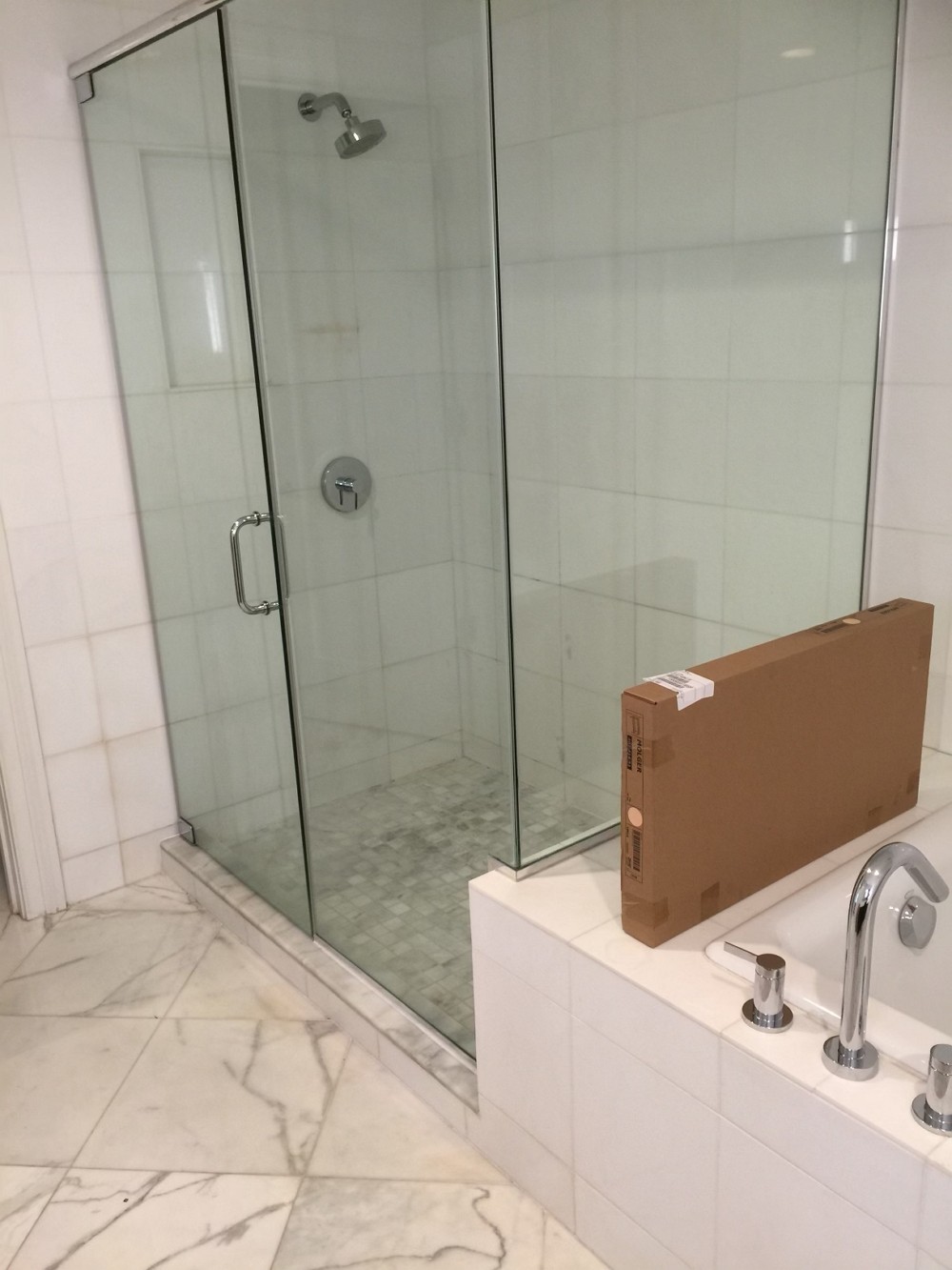 居家裝修 - 厨房装修,厕所翻新,加建改建,擅精木工,室内装 居家裝修 - 厨房装修,厕所翻新,加建改建,擅精木工,室内装