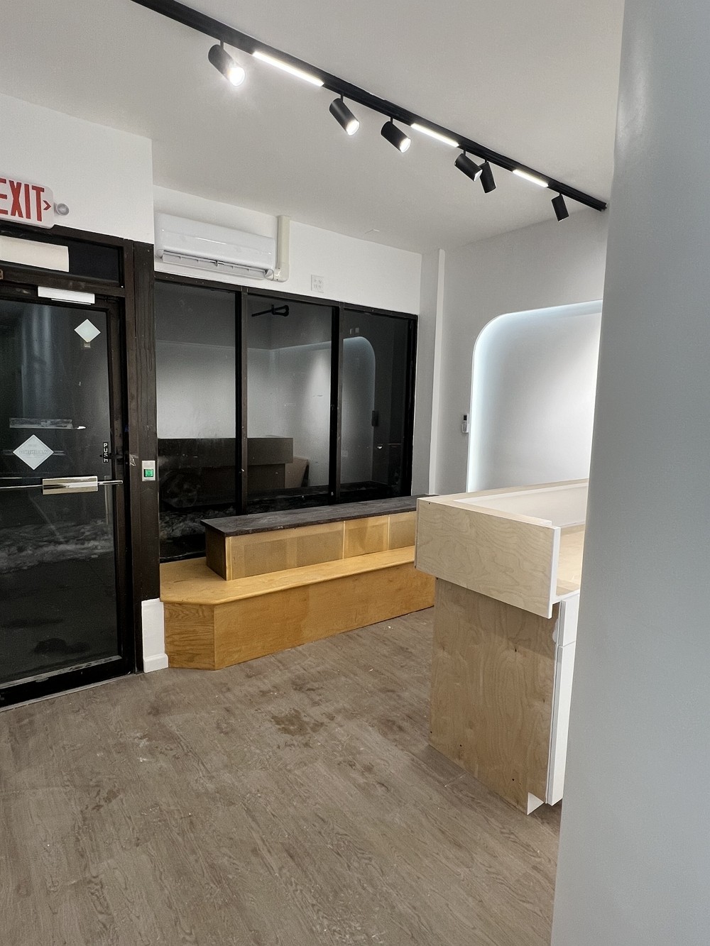 威尔工程装修团队,室内外装修,家庭住宅店铺餐馆,设计选材装修 威尔工程装修团队,室内外装修,家庭住宅店铺餐馆,设计选材装修
