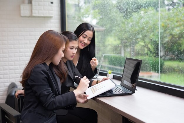 【急招】移民公司辦公司職員(女士優先) 洛杉矶客服办公文员 【急招】移民公司辦公司職員(女士優先) 洛杉矶客服办公文员
